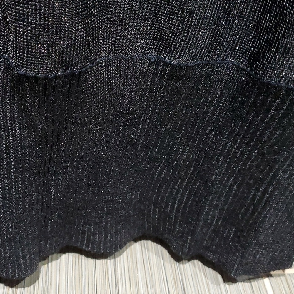 BLACK BLOUSE - Picture 5 of 9